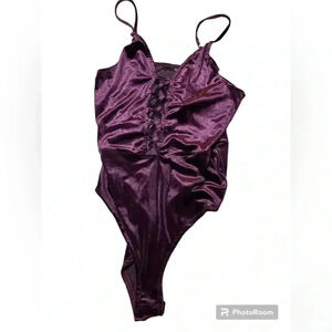NWT fabulous body suit, plum purple business casual date nite medium open access